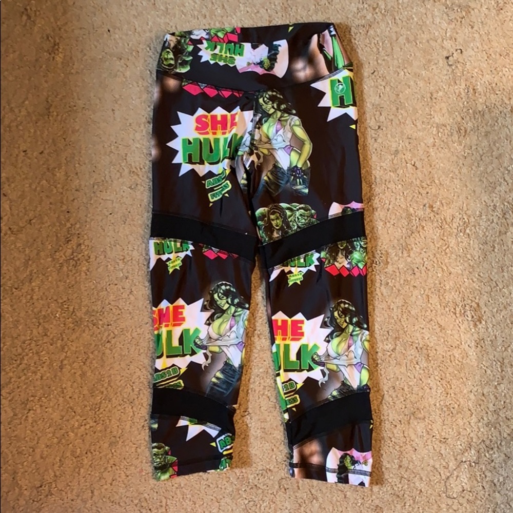 Scrunch butt she-hulk crop leggings